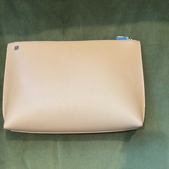 Toteme clutch- new with tags-sold out - Picture 1 of 6